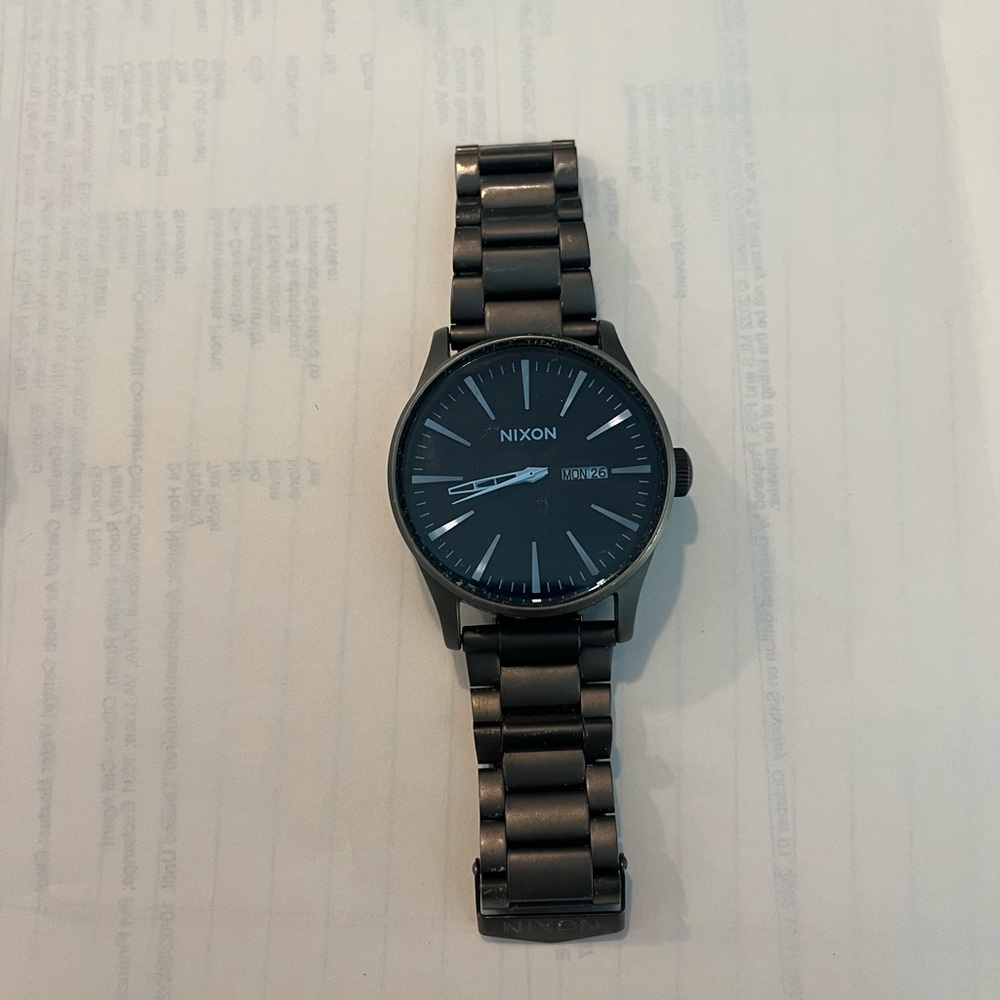 Nixon Sentry